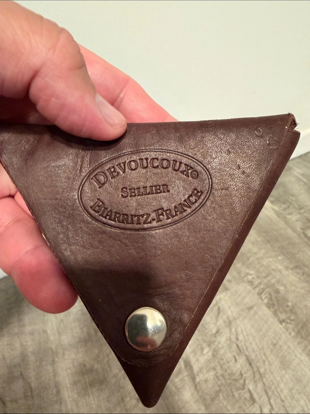 Devoucoux vintage 80s Ellie Dark Brown Triangle Leather Coin Pouch